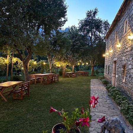 Hotel Bujtina Shkambi Theth Zewnętrze zdjęcie